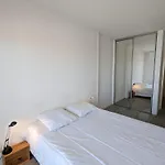 Apartament T2 35m2 Au Port D'arcachon Avec Balcon Et Parking Securise - Fr-1-420-28 *